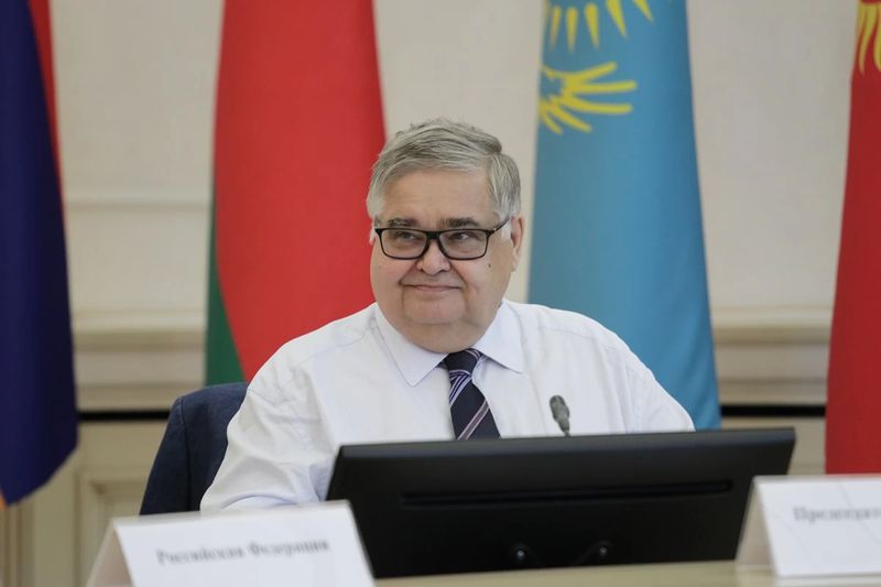 Директор по снг. Директор по снг